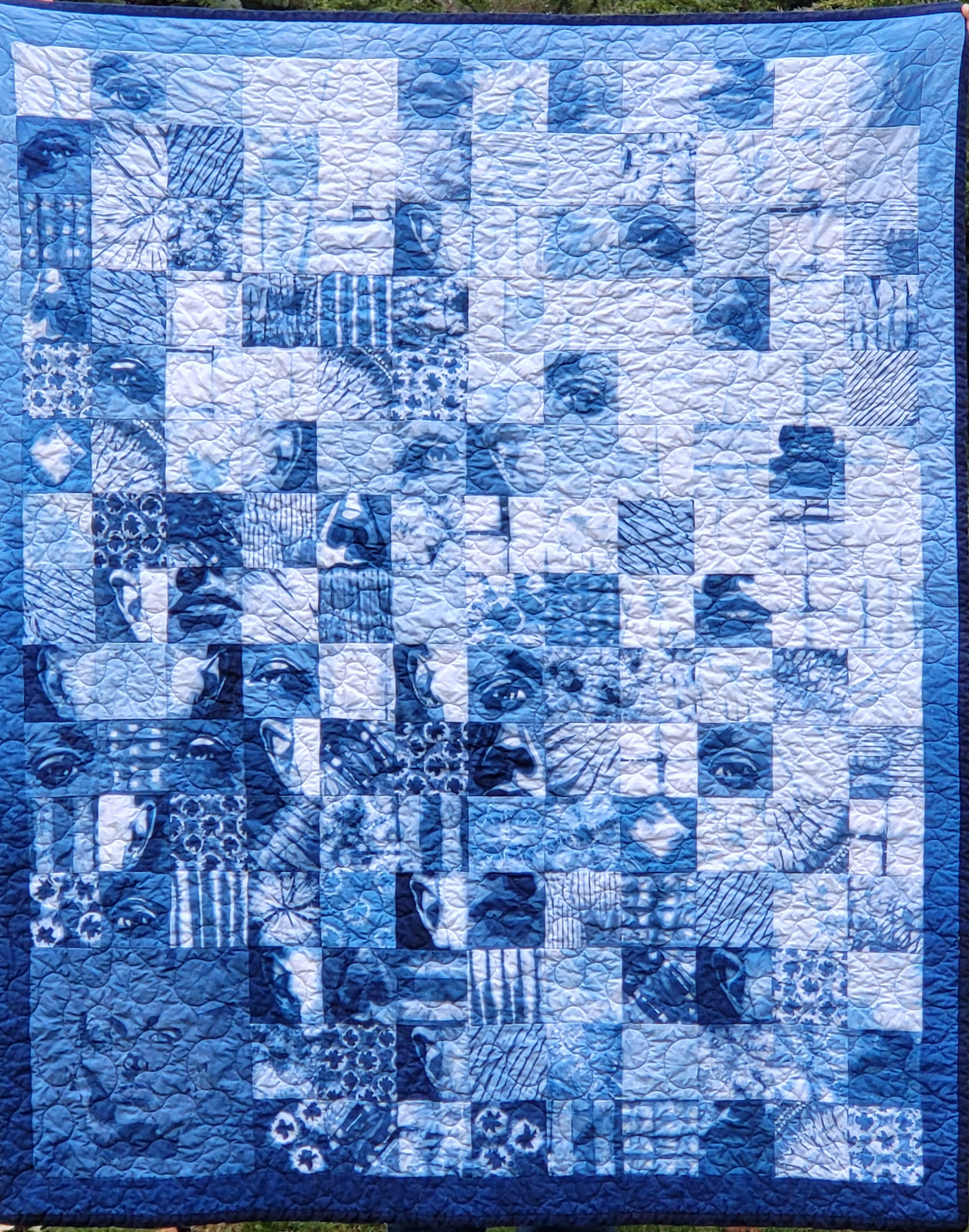 Facing Assemblages quilt front view.